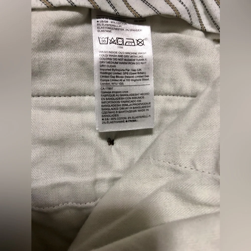 🪽Banana Republic Khaki Fulton Skinny Fit pants